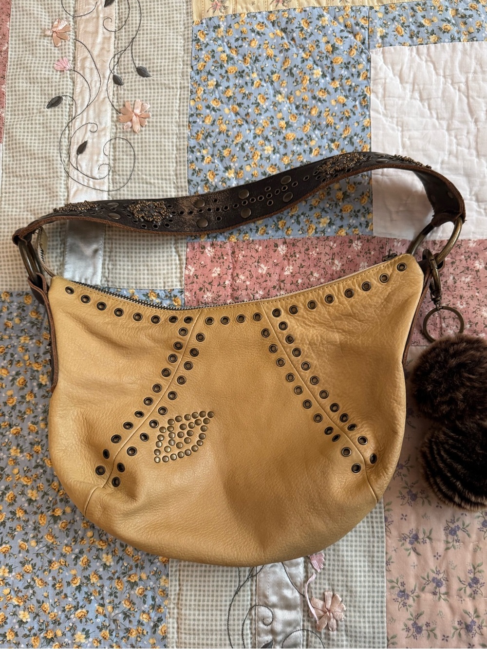 💛🤎 Betsey Johnson Soft Leather Studded Hobo Bag in Tan with Brown Strap